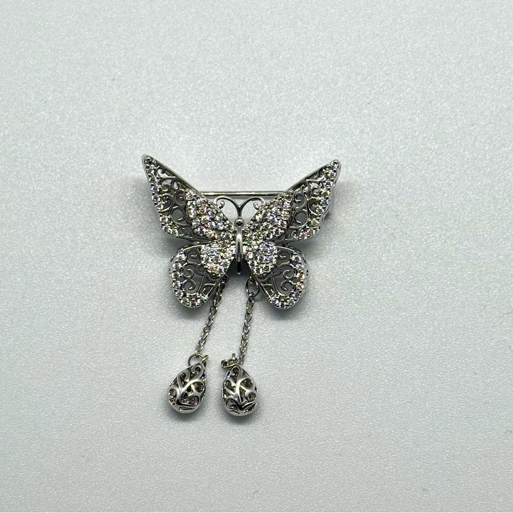 Elegant Silver Butterfly Brooch